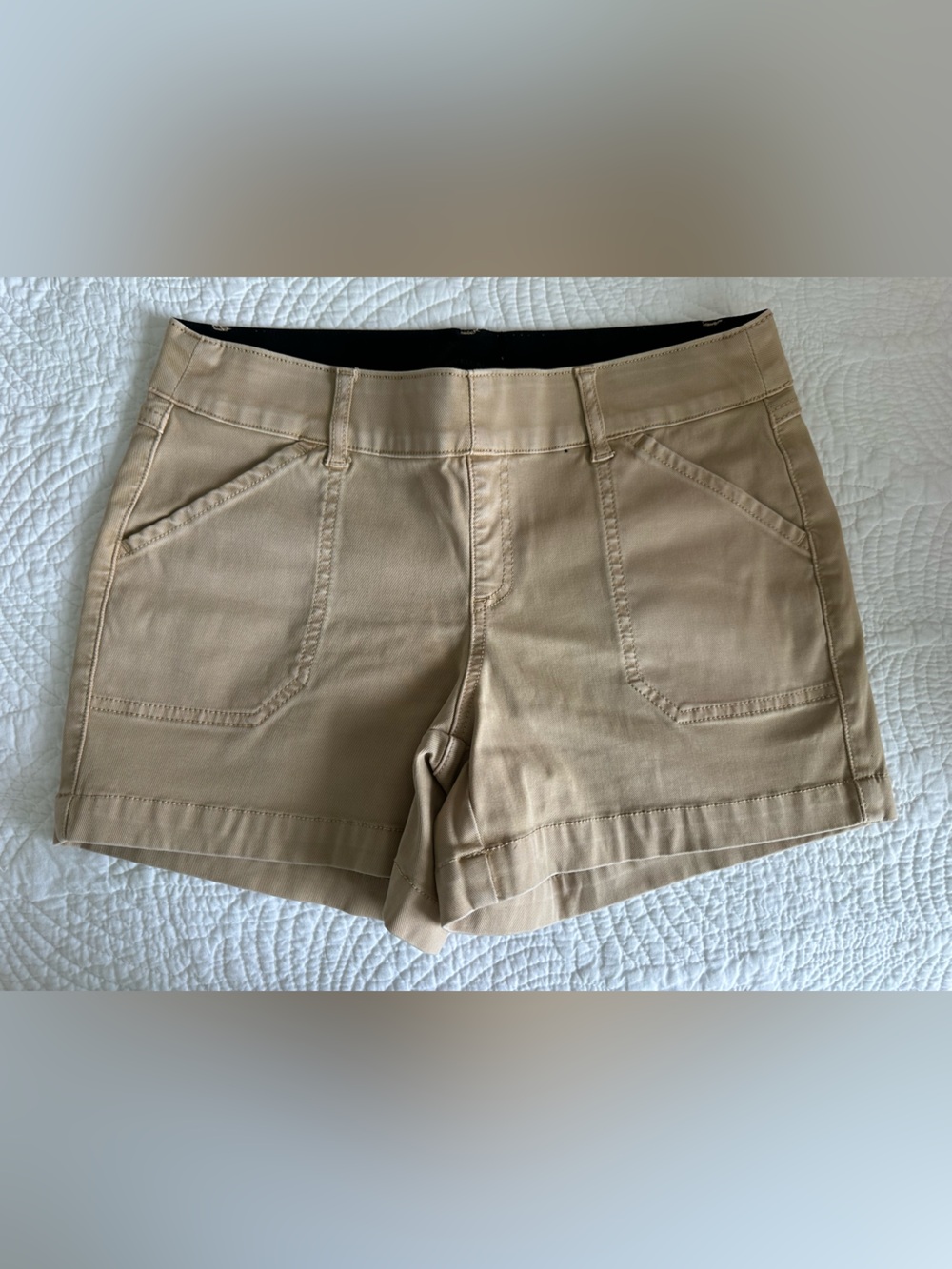 Women’s Buckle Black brand Tan Stretch Cotton Shorts
